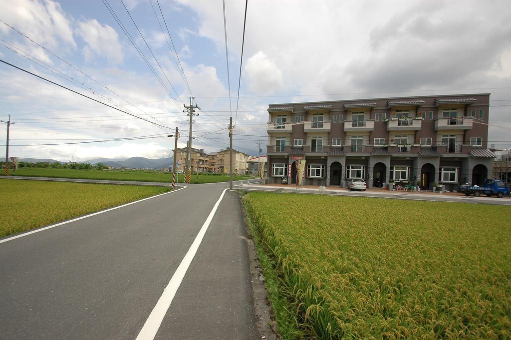 左岸villa 電動麻將k歌包棟主題派對 Luodong Exterior photo